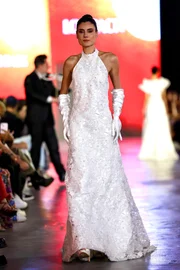 Imagem da matéria: Com Raica Oliveira, 2º dia de Metrópoles Catwalk une moda e arte interativa