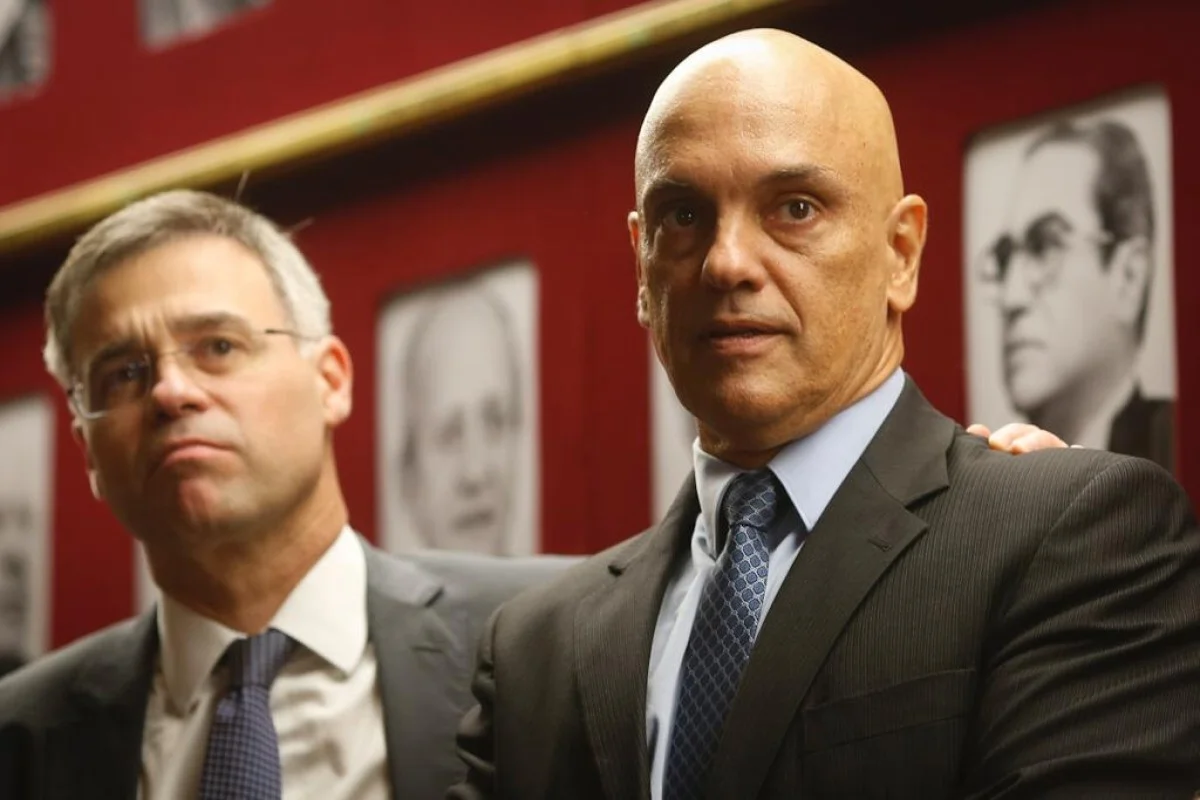 Julgamento do caso Moraes/Vorcaro expõe divisão no STF e guerra de ofícios