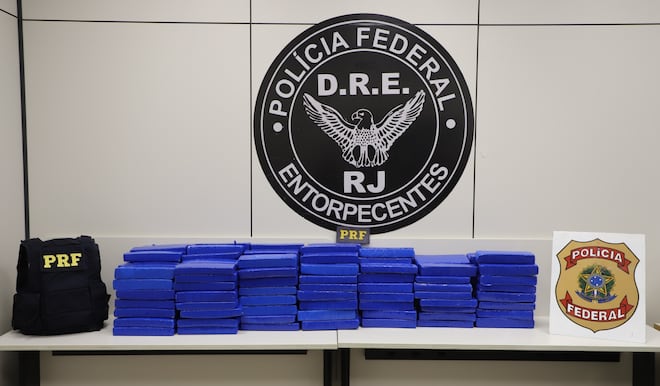 PF e PRF prendem três homens com cerca de 200 kg de maconha na Via Dutra, em Resende (RJ)