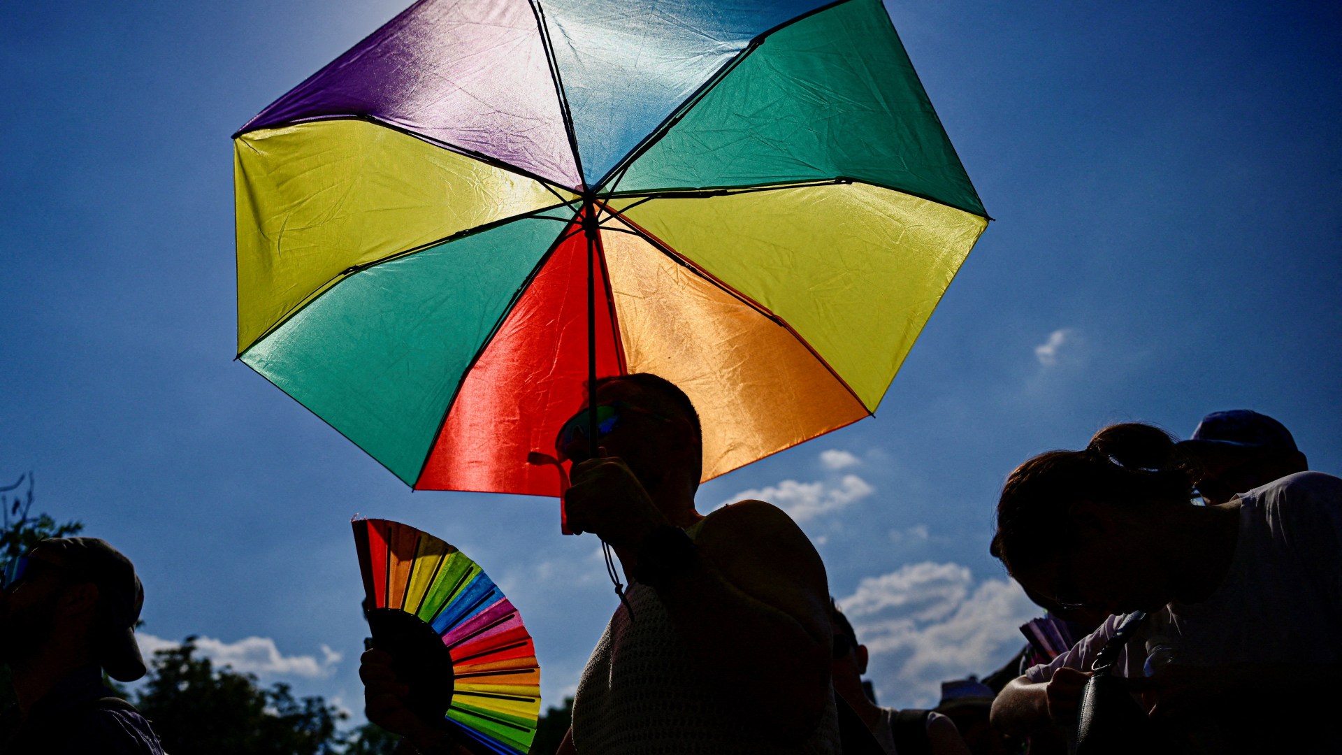 Hungria para alterar a lei anti-LGBTQ e alinhar-se aos padrões da UE