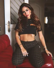Imagem da matéria: Quem é Catherine Bascoy, suposta affair de Vini Jr. em A Fazenda 18