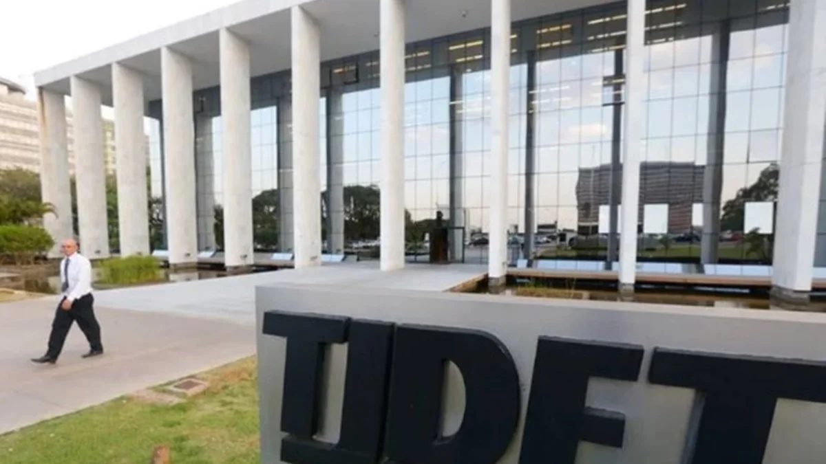 Homem é condenado a 8 anos por tentar matar vítima que defendeu namorada