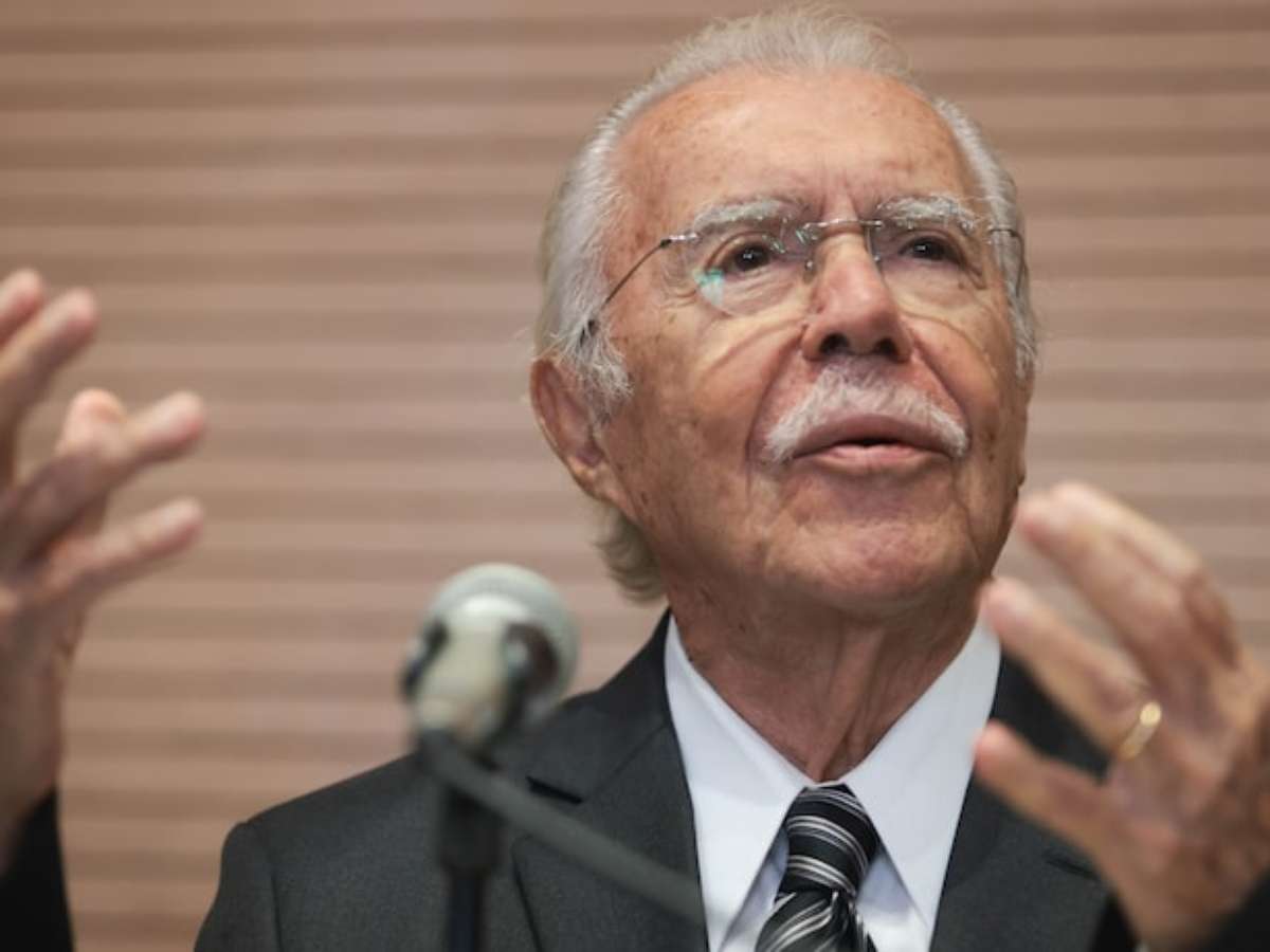 José Sarney evolui em tratamento de pneumonia, afirma hospital
