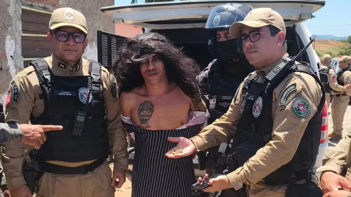 PB: suspeito de crimes é preso ao se vestir de mulher para enganar polícia