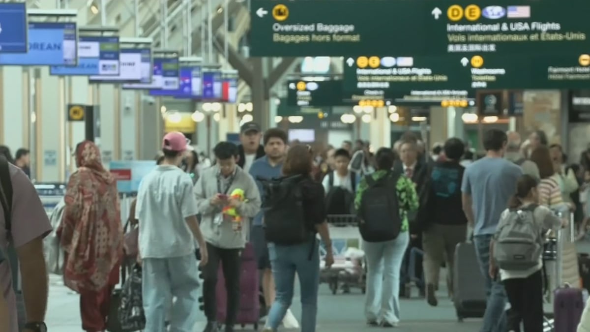 Vancouver and Calgary airports ‘not for sale,’ union says in response to Carney plans