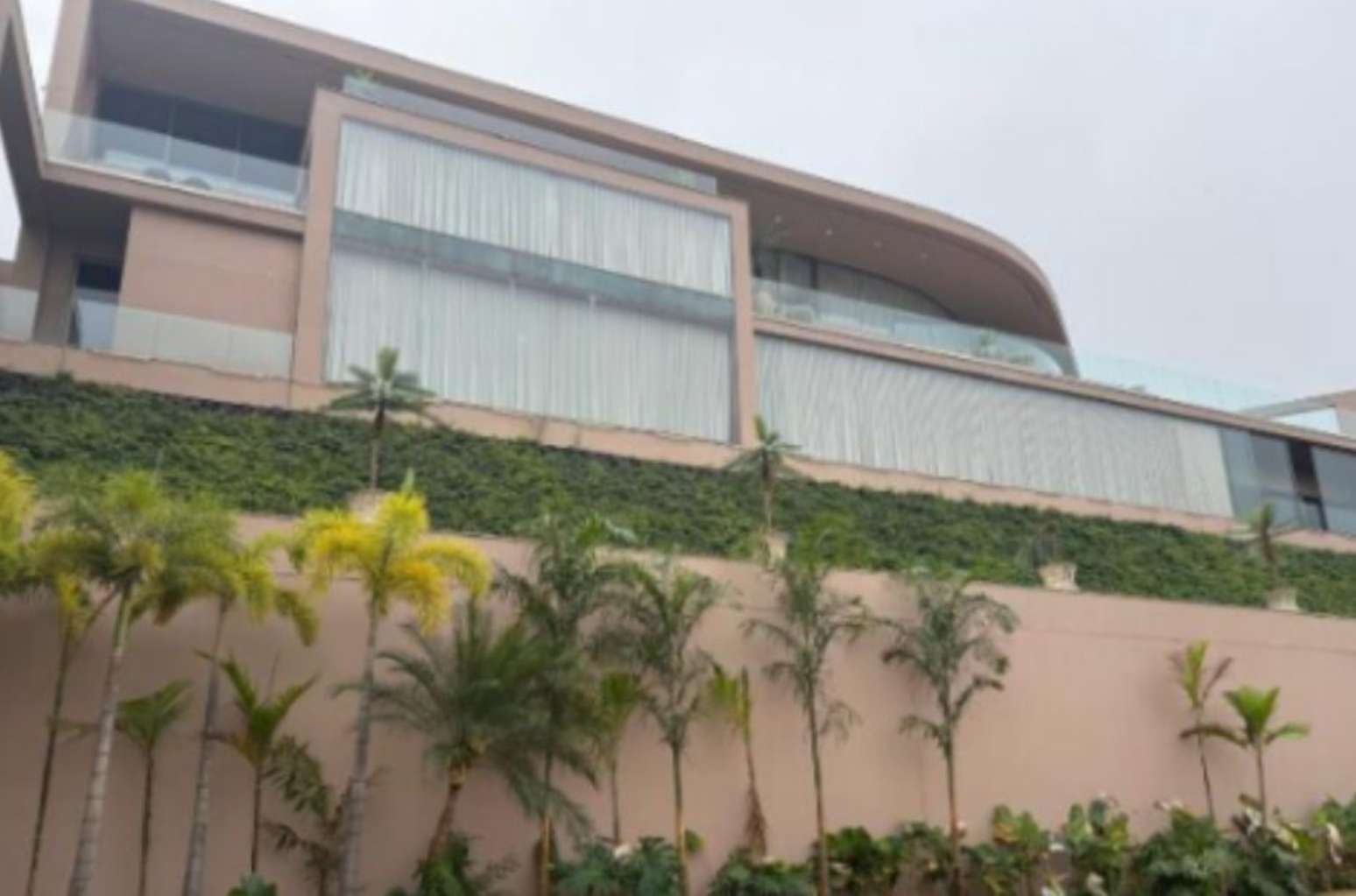 Fachada da casa de Daniel Vorcaro em Belo Horizonte (MG)